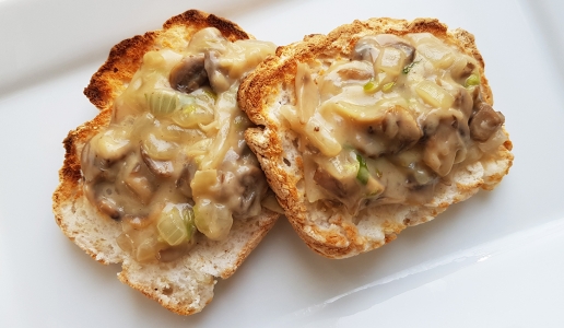 Low protein recipes  - Creamy Mushrooms on toast